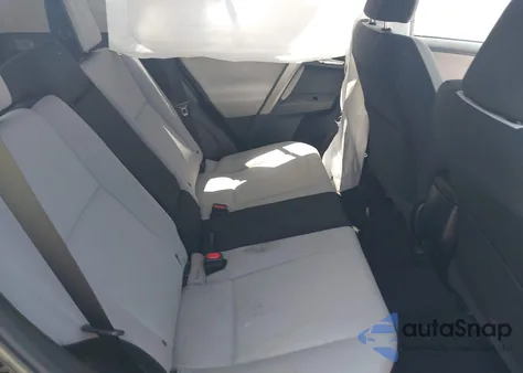 2018 Toyota Rav4 Xle z USA, uszkodzony, nr VIN 2T3WFREV4JW481174